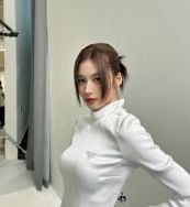 首页摘要稳重